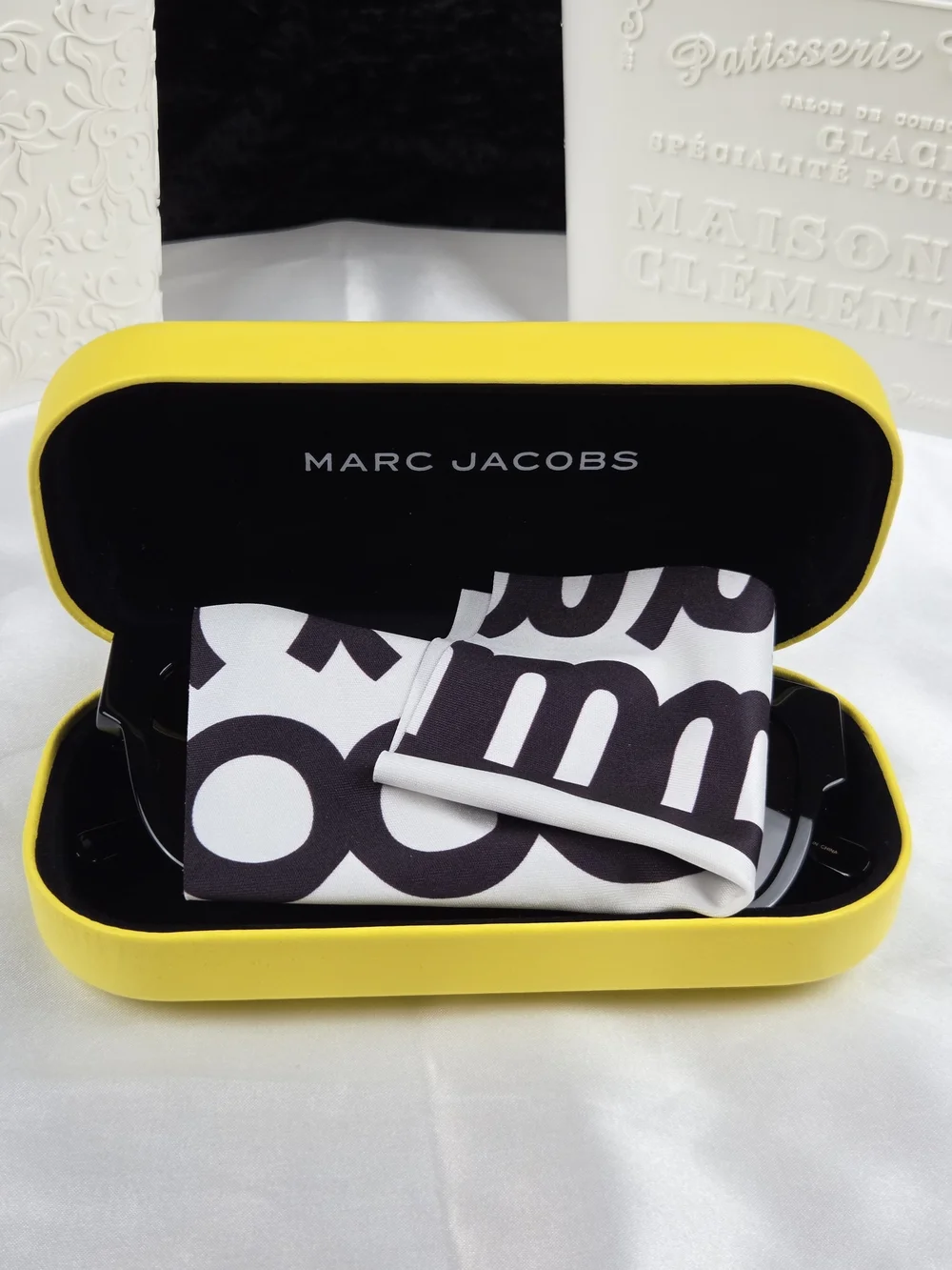 Marc Jacobs Black Cat-Eye Sunglasses with Gold Logo New